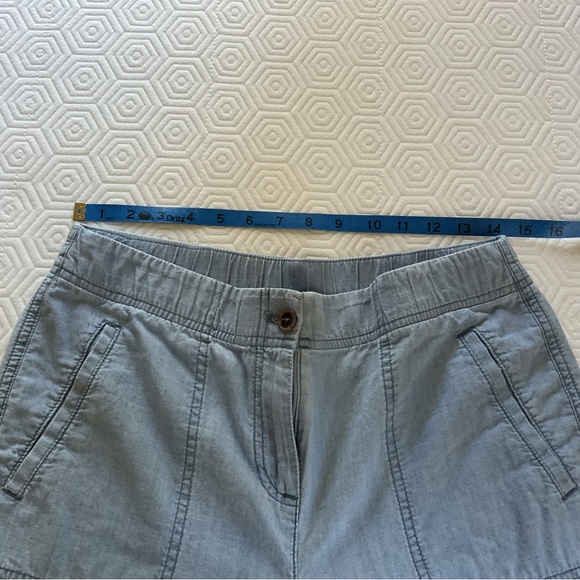 Chico's Chambray Denim Capris Size 0  Size 4 - Picture 3 of 9